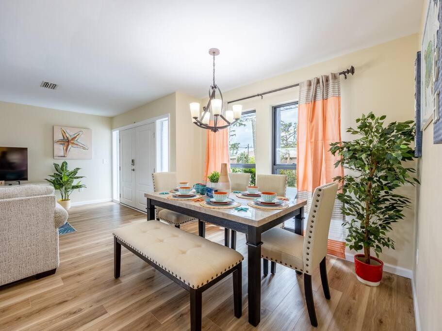 Englewood, Manasota Keys - 2 Bedroom Luxury Villa, Pool, Game Room, 6 Min To Beaches Next To Canal מראה חיצוני תמונה